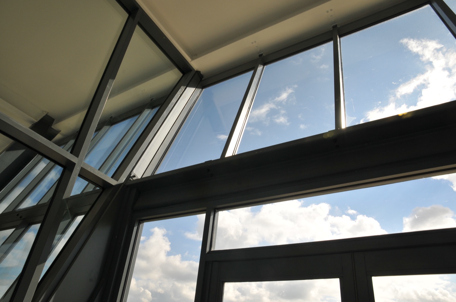 Detail of a replacement window head and framing junction